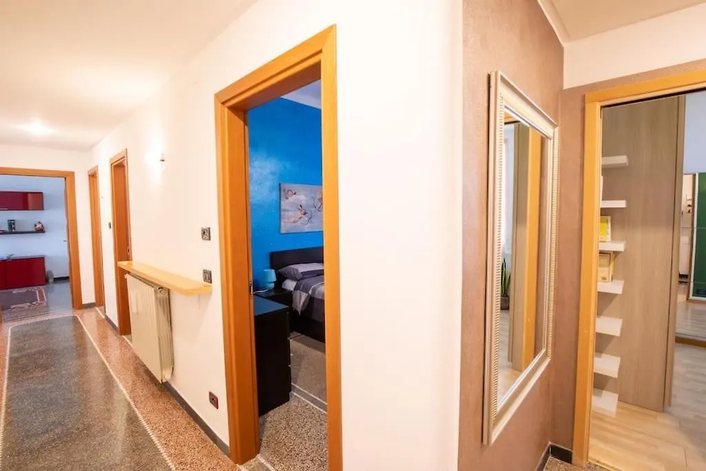 A Due Passi Dal Mare. Apartment Savona Italy